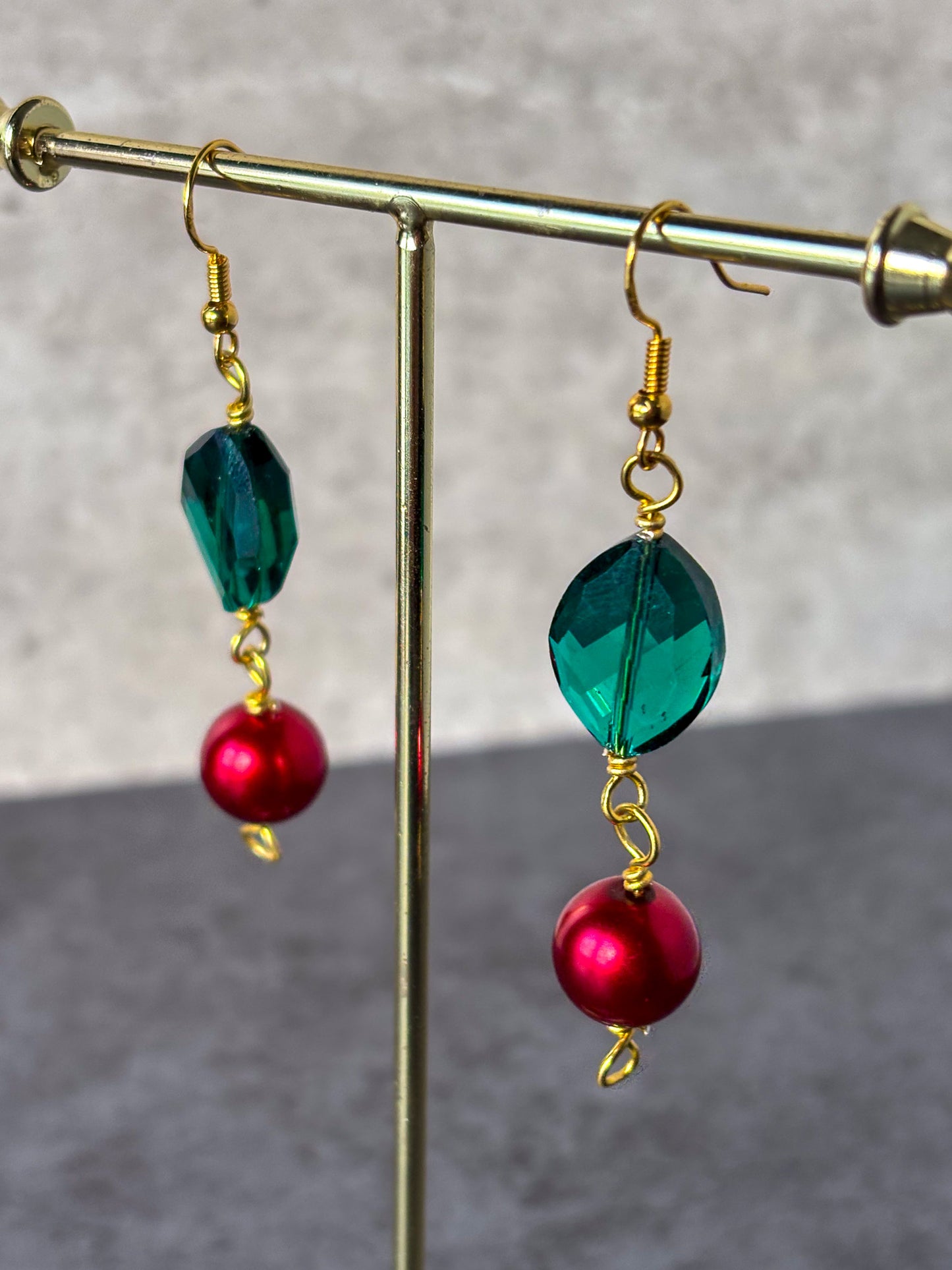 Red Green Leaf Holiday Gold Beaded Earrings