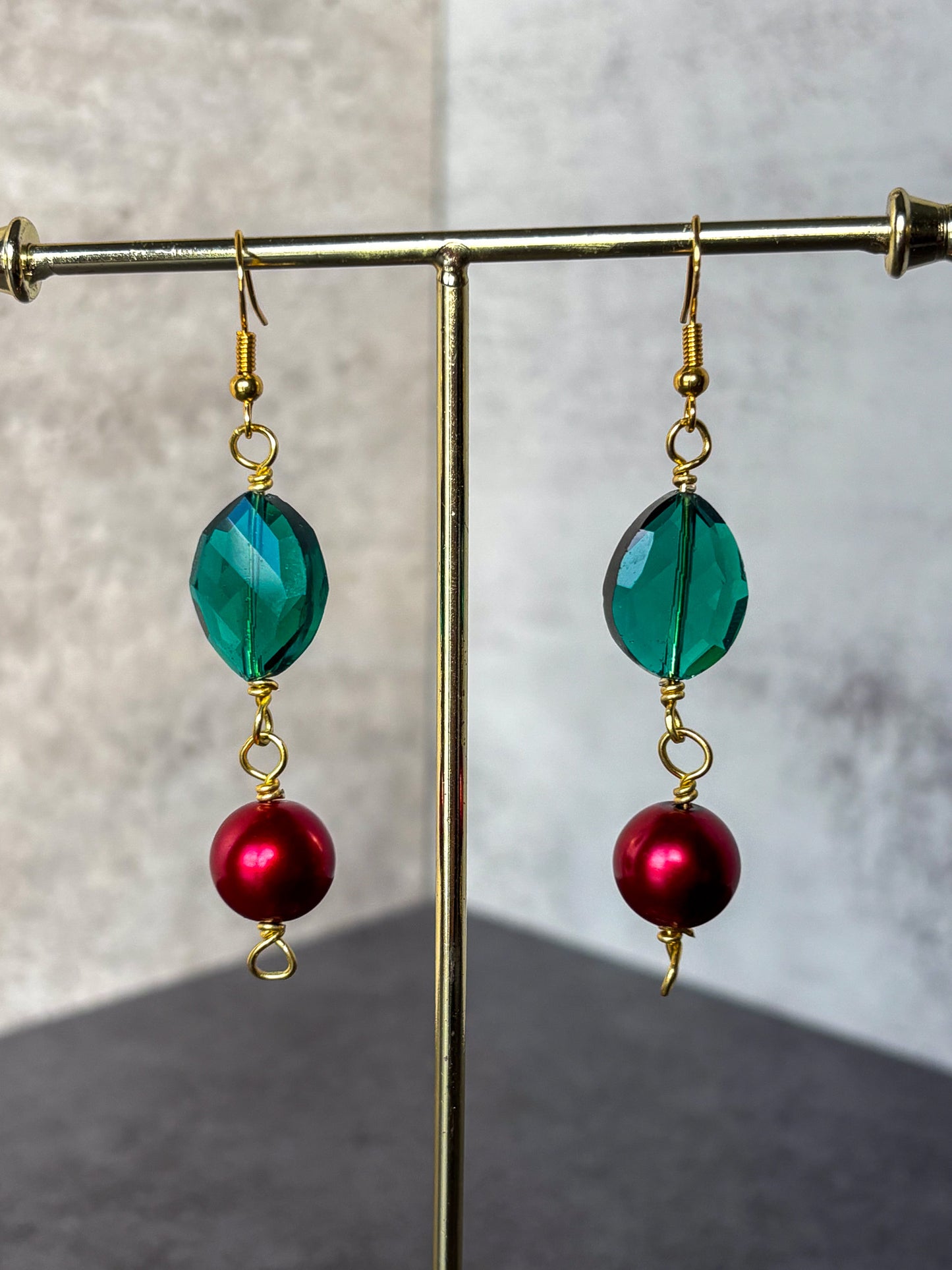 Red Green Leaf Holiday Gold Beaded Earrings