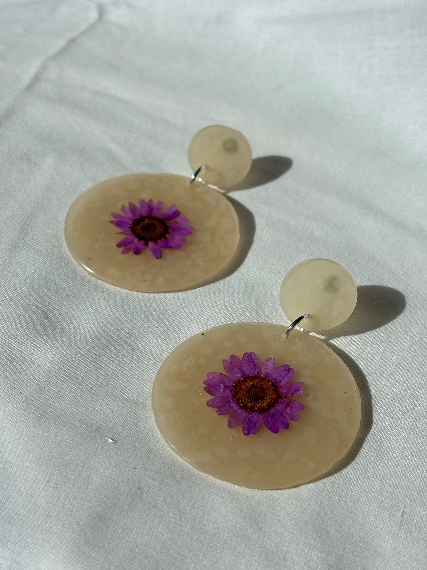 Purple Pressed Daisy Flower Transparent Stacked Circle Polymer Clay Stud Earrings